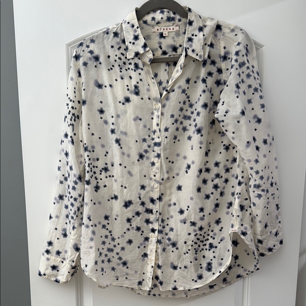 XiRENA White and Black Button Down Shirt